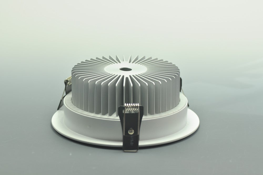 12W DL-HQ-101-12W  LED Spotlight Cut-out 128.5mm Diameter 6.2" White Recessed LED Dimmable/Non-Dimmable LED Ceiling light