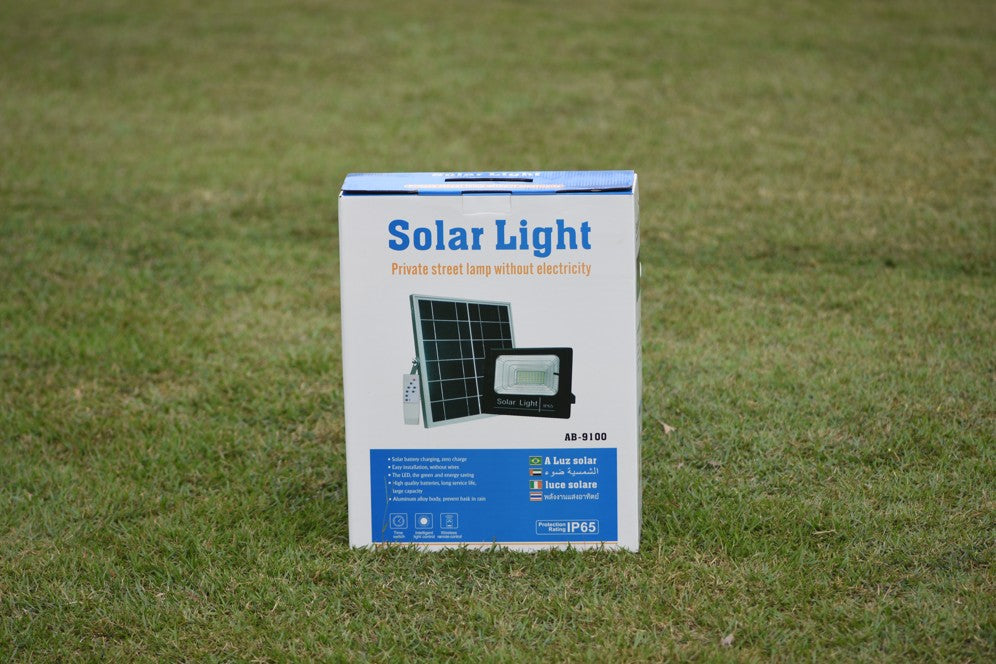 100W Solar Led Flood Lights 7500lum chargeable Bright 20hours Flood Lights