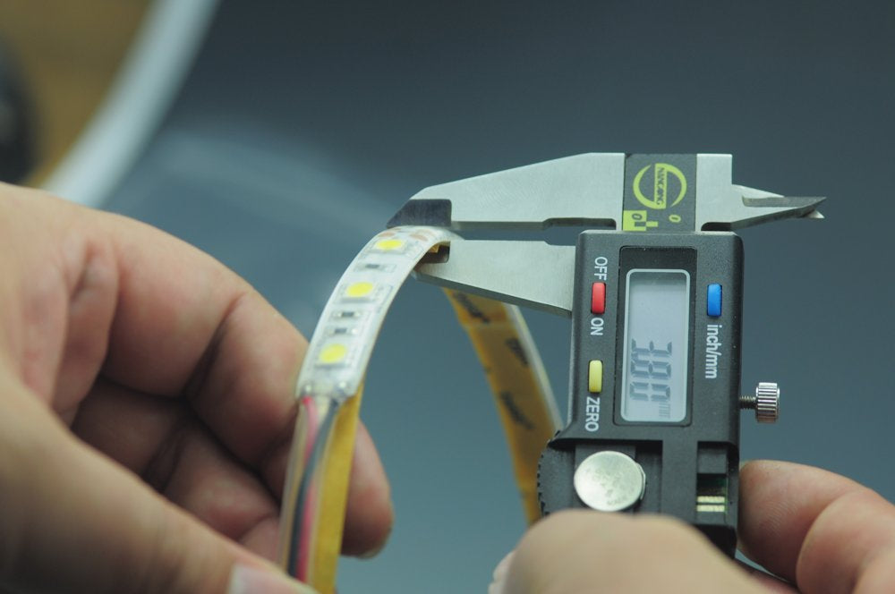 IP67 Waterproof SMD5050 Flexible 12V Strip Light Can be put into Water Strip Lighting 5 Meter(16.4ft) 300LEDs